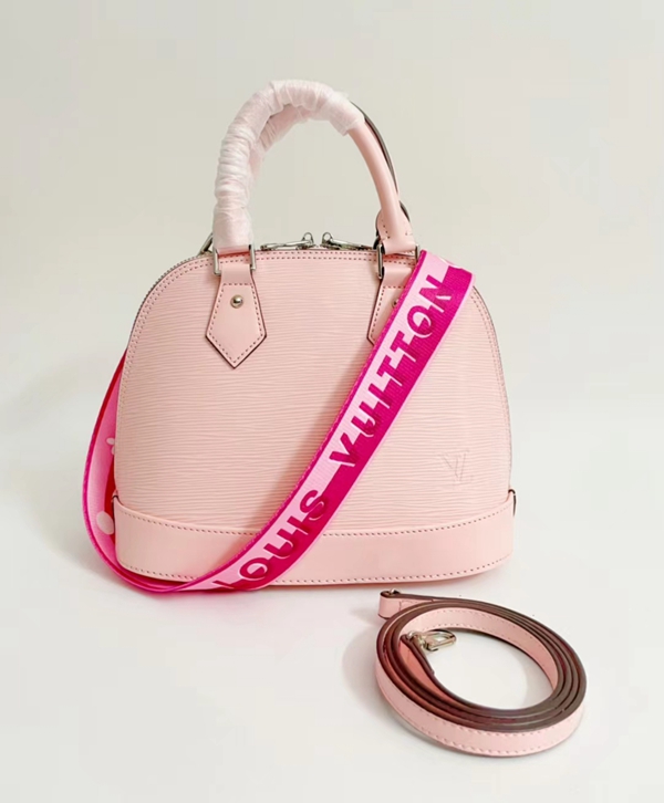 ルイヴィトンバッグ背面デザイン